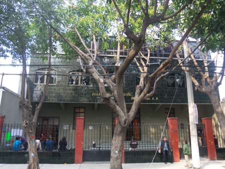 Les invitamos a visitarnos esta es su iglesia.